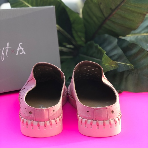 SOLE LIFT WIDE WIDTH SLIP-ONS - Picture 3 of 10